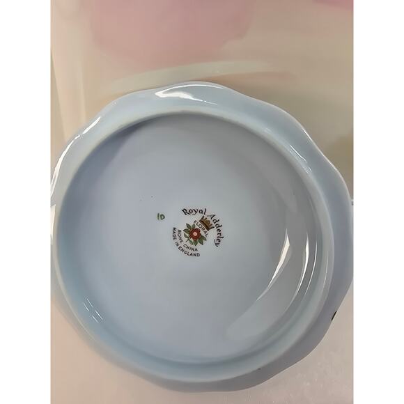 Royal Adderley England Bone China Trinket Boxes Blue with Rose Lid Set of 2 - Picture 2 of 7